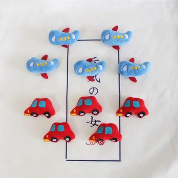 10tk/palju Cartoon punane auto sinine lennuk nukud juuksed clip tarvikud, palus kangas koer appliques kingad rõivamanused